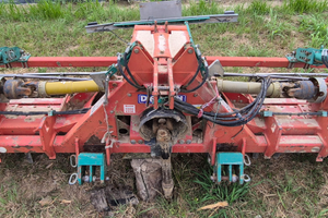 Erpice rotante Kveneland e estirpatore con rullo