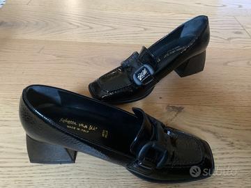 Scarpe in pelle verniciata - donna