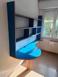 Scrivania artigianale con libreria in legno