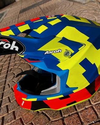 Casco Airoh twist 2.0