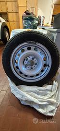 Gomme 195/60 R16 con cerchioni