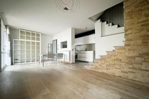 CASA SEMINDIPENDENTE A PRATO