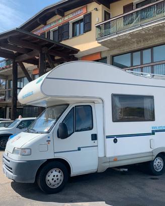 Mclouis mansardato, 6 posti viaggio 6 posti letto,