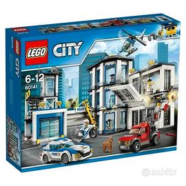 Lego 60141 - Stazione di polizia -usato completo