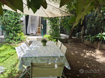 Casa vicina al mare e centro con giardino