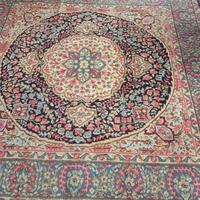 Tappeto colorato quadrato