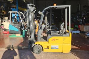 Carrello elevatore elettrico 1500kg marca OM