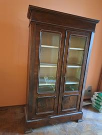 Libreria noce con ante in vetro