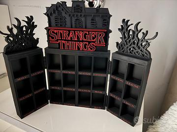 Stand di stranger things kinder