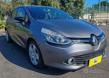 Renault Clio 1.2 Live 75cv