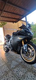 Yamaha R1 big bang