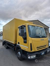 Iveco 60e15 Furgone con sponda idraulica da 1500kg