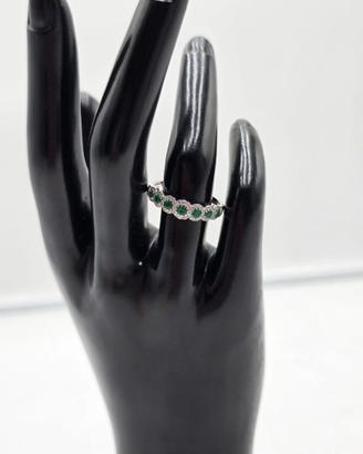 Anello in Oro Bianco con Diamanti e Smeraldi