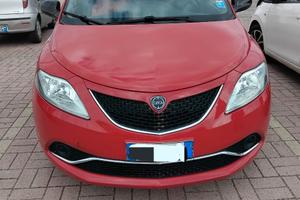 Lancia ypsilon 1.2 benzina Gold del 2017