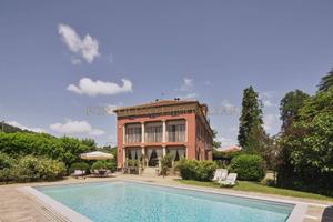 Villa di 1792 m² con più di 5 locali a Acqui Terme