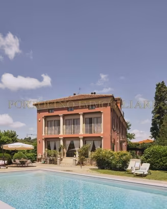 Villa di 1792 m² con più di 5 locali a Acqui Terme