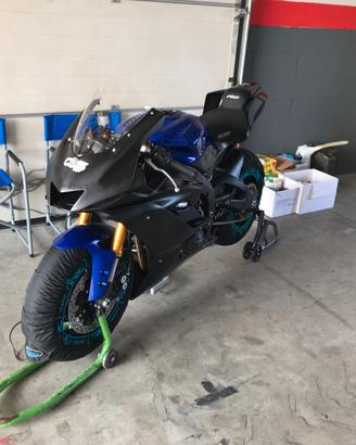 2025 YAMAHA R6 RACE GYTR
