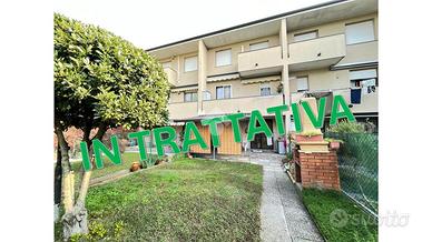 VILLA A SCHIERA A VILLA CORTESE