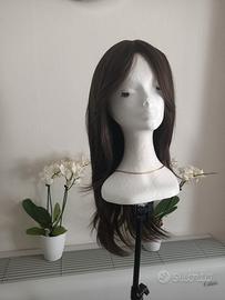 parrucca castana lunga, nuova.