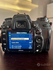 Nikon D7000+18-105 VR+50mm f/1.8+Borsa/accessori