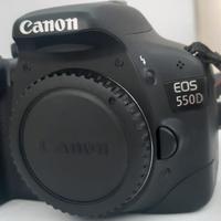 Canon 550d + Canon efs 18-55 Is II + borsa Canon