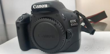 Canon 550d + Canon efs 18-55 Is II + borsa Canon