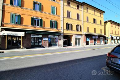NEGOZIO A BOLOGNA