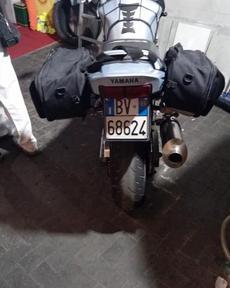  yamaha    con utilitaria