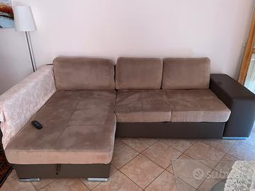 Divani beige 3 posti con chaise longue a sx
