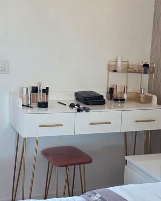 tavolino trucco + sedia 