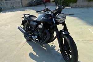 Moto guzzi v7 Stone 2022 km26.000