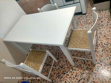tavolo con sedie