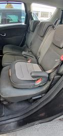 seggiolino rialzo peg perego