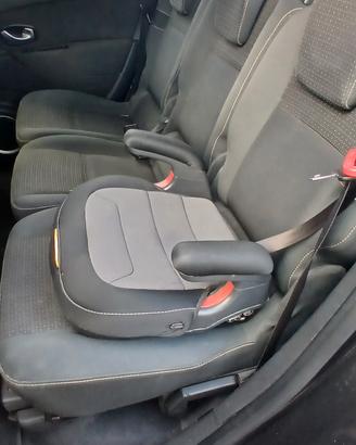 seggiolino rialzo peg perego
