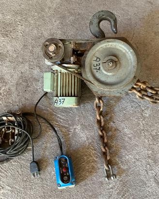 MONTACARICHI ELETTRICO