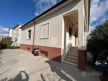 VILLA SINGOLA A FIORENZUOLA D'ARDA