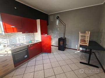 Bilocale a borgosesia totalmente autonomo