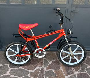 Bicicletta BMX Cross Vintage con cambio ruota 20