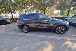 BMW X5 xDrive30d 2018 interni in pelle