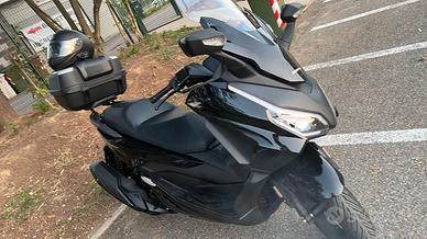 Honda Forza 350 MY2025 – 4.000 km – Pari al nuovo