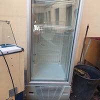 frigorifero per bevande usata 