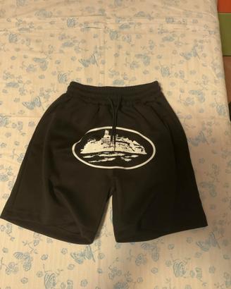 Pantaloncinu corteiz