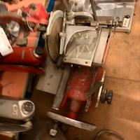 Affettatrice a Volano Da restaurare leggere desc.