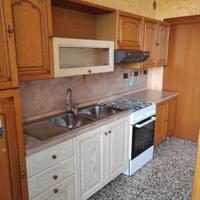 CUCINA CON FRIGO + MOBILE CREDENZA