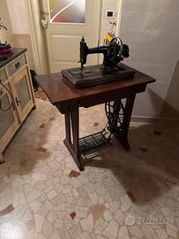 Macchina da cucire vintage