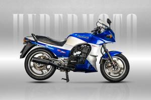 Kawasaki GPz 900 R