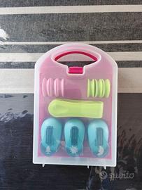 Perforatrice carta e timbri in rilievo per bimbi