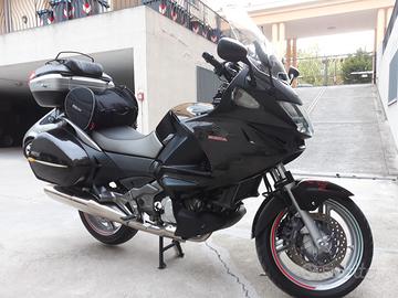 Honda 700 deauville