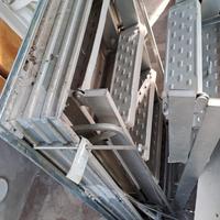 scala retrattile più botola 