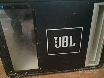 subwoofer jbl+2 amplificatori crunch